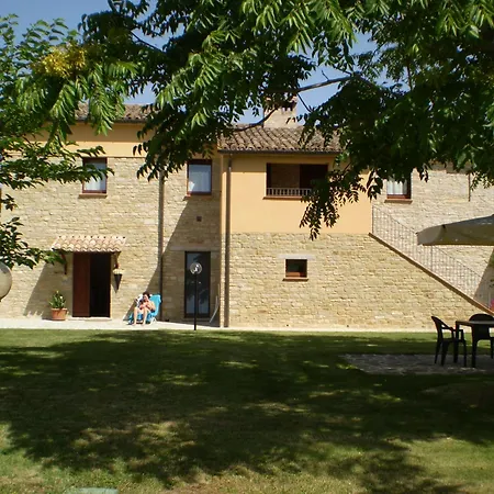 Le Querce Farm stay Serra San Quirico